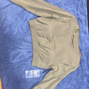 NVGTN Sage Long Sleeve Crop Top